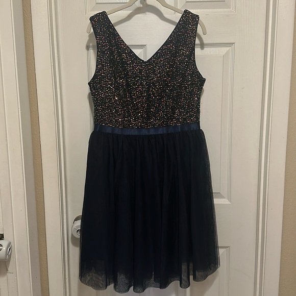 Beautiful Sequin Navy Dress, like new, Size L - Picture 1 of 4